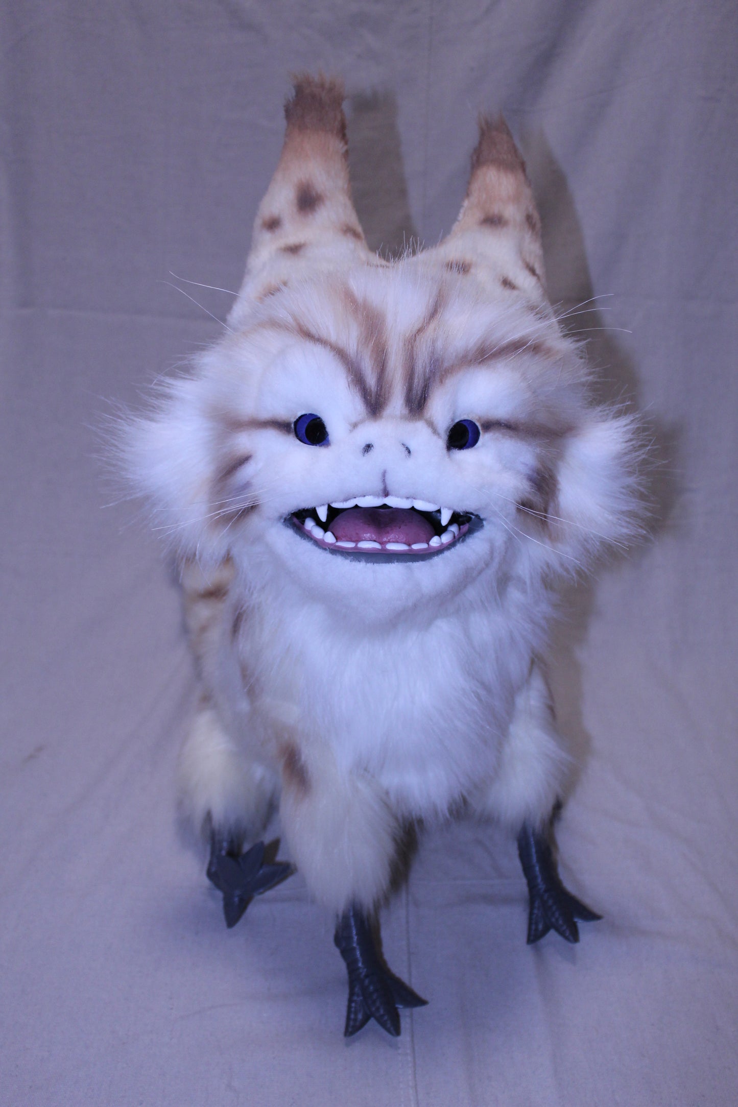V4 Replica Alien Cat 100% Scale (Purple Eyes)