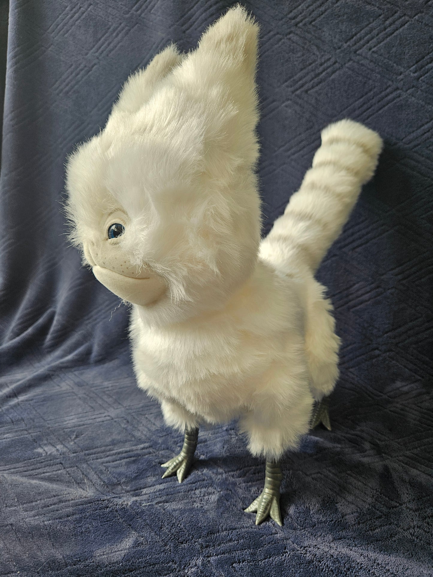 Replica Alien Kitten: White, Standing Pose