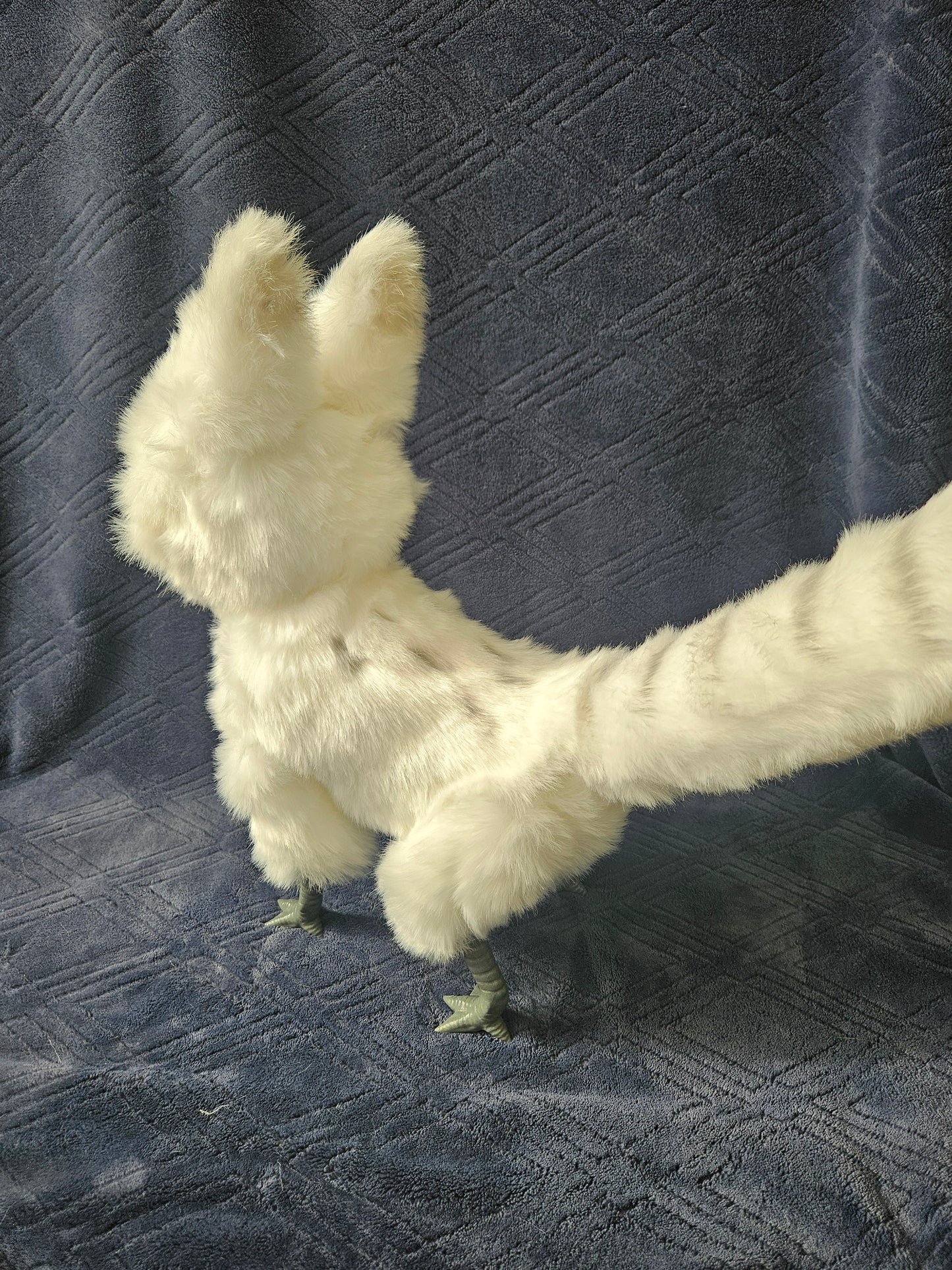 Replica Alien Kitten: White, Standing Pose