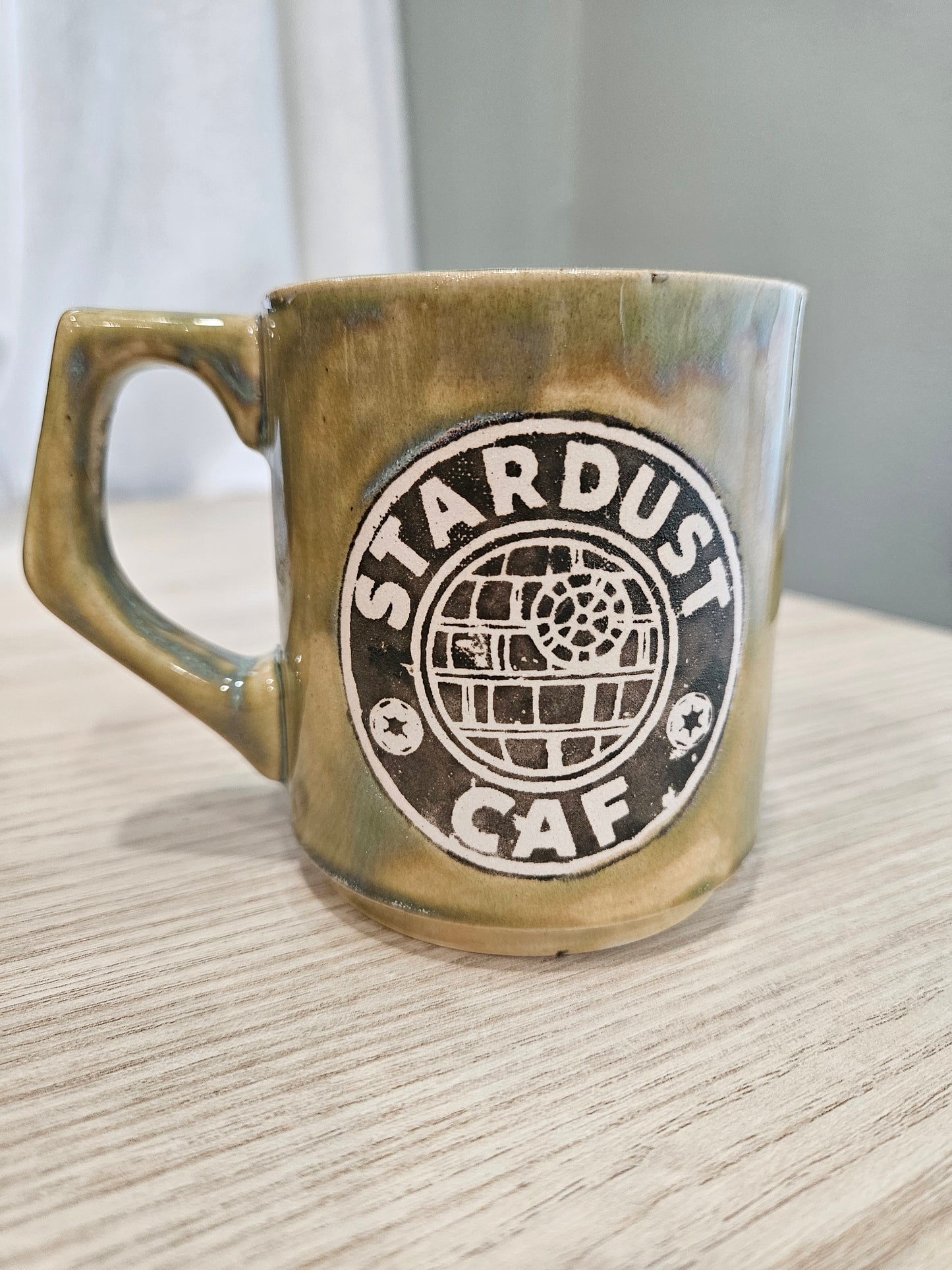 "Stardust Caf" 12oz Stoneware Mug- "Ivy"