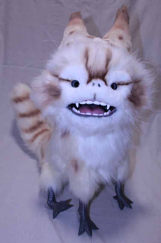 V4 Replica Alien Cat 100% Scale (Gray Eyes)